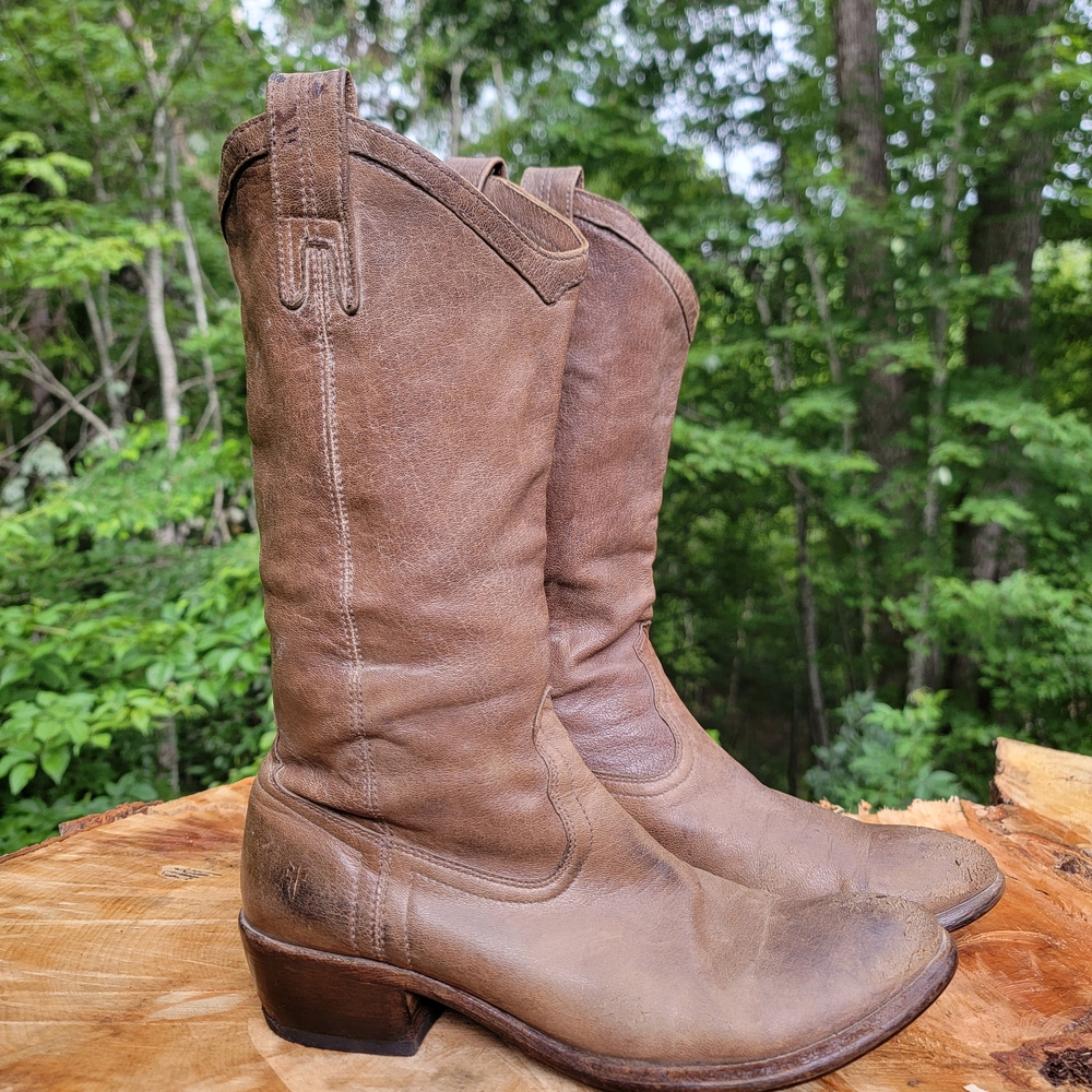 Frye Carson Boots Pull Tab Brown Heeled 9.5
